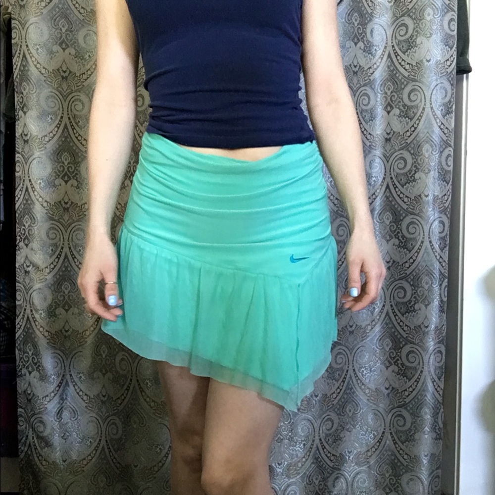 Nike active skirt/skort size Small/Medium